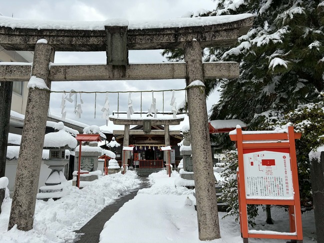 一の鳥居雪